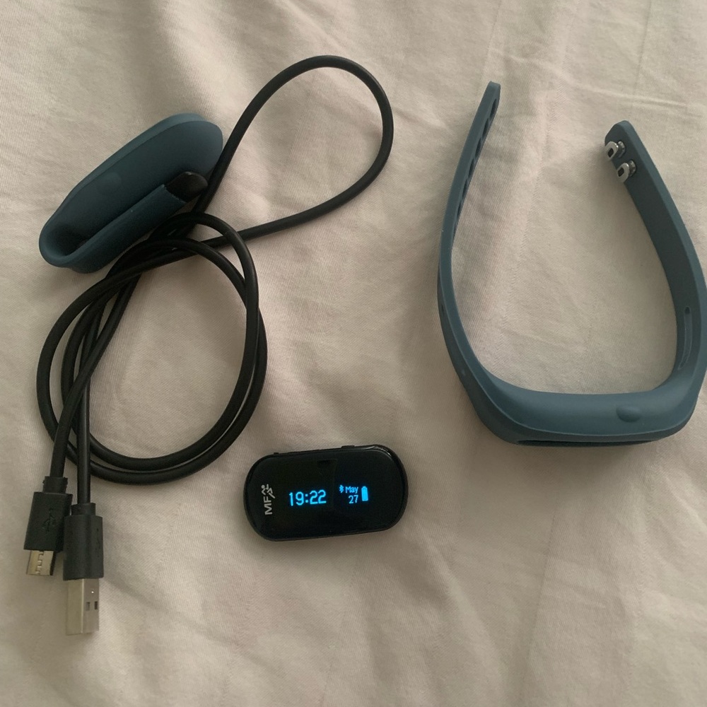 MF, I FB- Bluetooth active finesse & activity tracker.Input,DC 5v,rechargeable